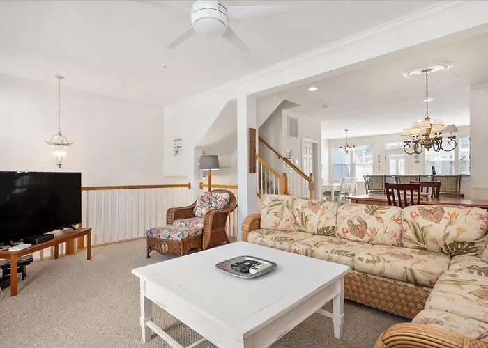 Holiday home Beautiful 4 Bedroom Townhouse In Sunset Island!