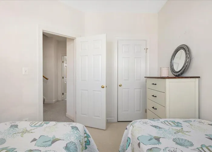 Beautiful 4 Bedroom Townhouse In Sunset Island! Ocean City