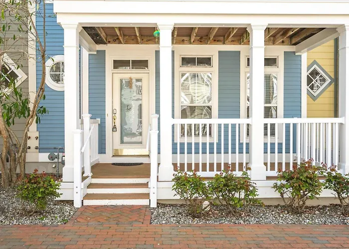 Beautiful 4 Bedroom Townhouse In Sunset Island!